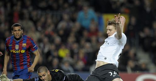 nicklas bendtner arsenal barcelona
