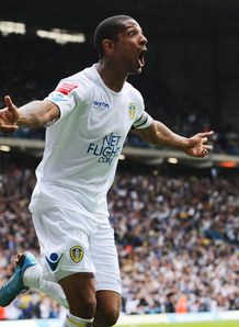 Toffees clinch Beckford deal