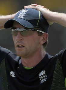 England keep options open
