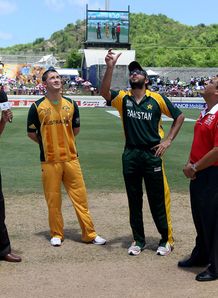 Australia aim to keep rolling