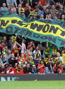[Image: greenandgold_2451874.jpg]