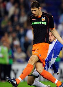 nikola-zigic-valencia-2010_2448414.jpg