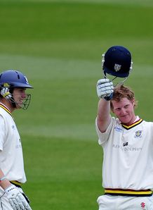 Notts crush Durham