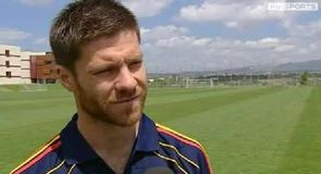 Alonso tight-lipped on Mourinho