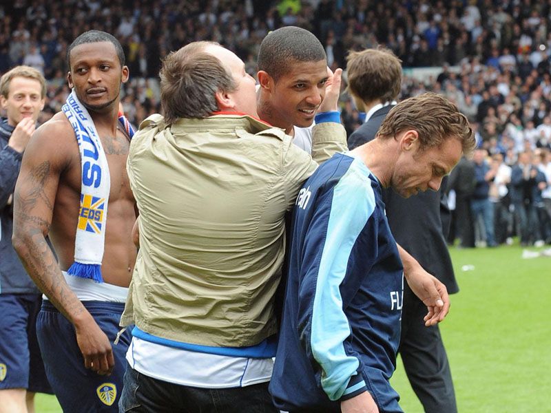 Jermaine-Beckford-Fans-Leeds-United-League-On_2451154.jpg