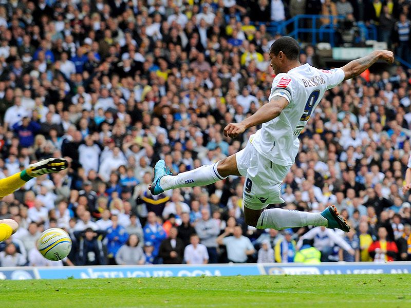 Jermaine-Beckford-Leeds-United-League-One-2_2451135.jpg