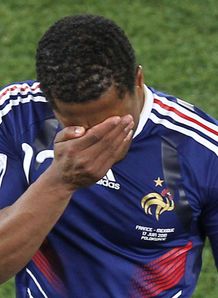 Evra slams French 'traitor'