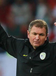 Kek backs England for glory