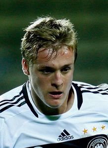 Bremen bring in Kroos