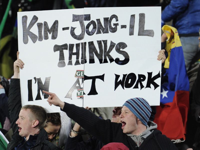 Bra-v-NK-1-North-Korea-fans_2466098.jpg