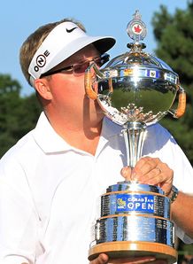 Pettersson storms to victory