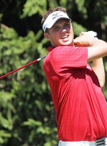 Overton ahead, duo go low
