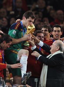 Spain arrive back home Spain arrive back home