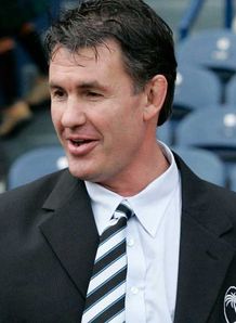 Sharks snap up Rouse 