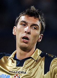 Wolfsburg seal Mandzukic deal