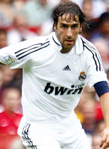 Magath - Raul on his way
