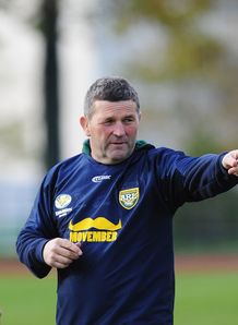 Simmons to coach Saints