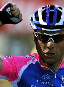 Petacchi wins on tragic day