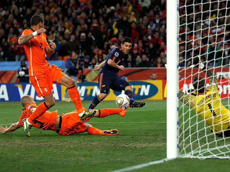  Holland 0 Spain 1  