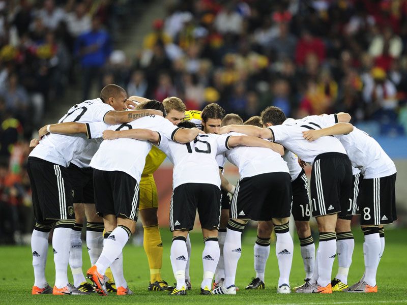 Germanyhuddle_2475079