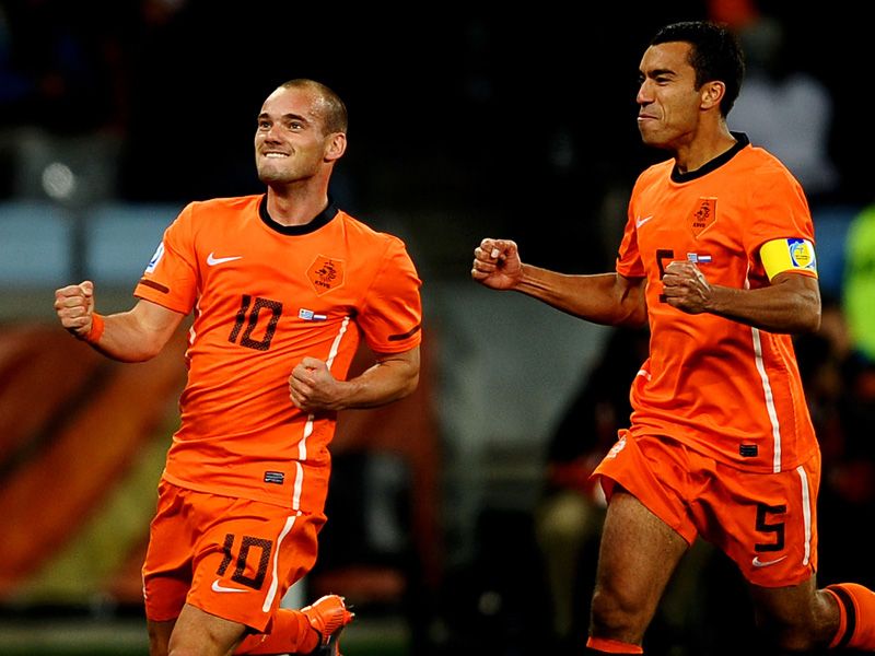 Uruguay-v-Holland-Wesley-Sneijder-celeb-Giova_2474760.jpg