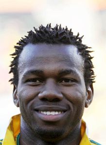 Spurs told to up Khumalo bid