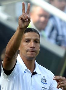 Magpies look at Frenchman