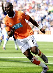 Blades in hunt for Harewood
