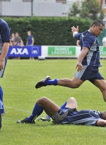 Ti i Paulo kicking in Clermont