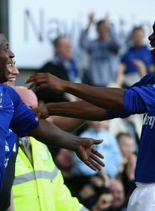 Toffees pair set for stay