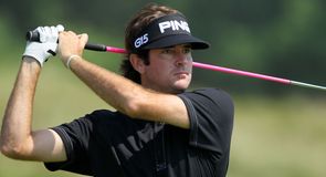 Bubba Watson on his way to the early lead with a 4-under 68 