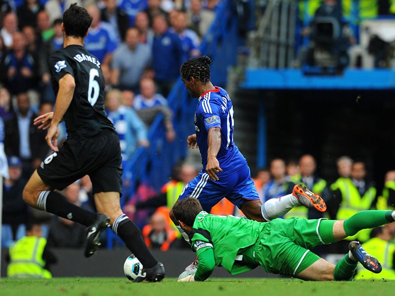 Chelsea-v-West-Brom-Florent-Malouda-his-secon_2487794.jpg