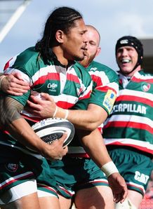 Alesana Tuilagi of Leicester Tigers celebrates