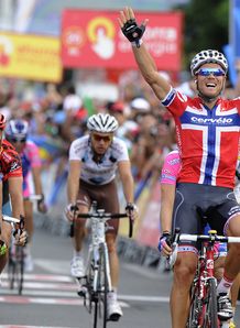 Hushovd sprints to victory
