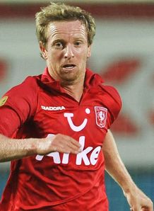 Blackpool close on Carney deal