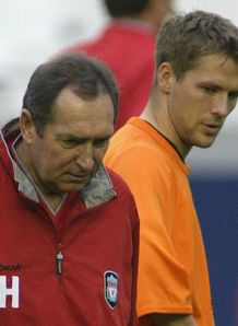 Houllier admits Owen interest
