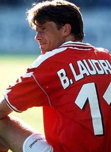 Laudrup aiming to beat cancer