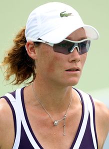 Stosur outlasts Dementieva