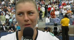 Zvonareva through to final