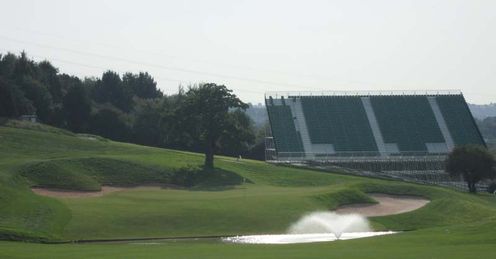 Water awaits if you go for the 18th green in two and fail to get home.