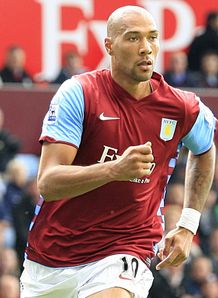 Carew completes Stoke switch