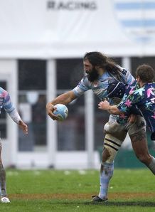 Sebastien Chabal offload against Stade Francais Sebastien Chabal offload against Stade Francais