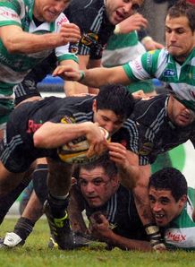 Tito Tebaldi mobbed by Treviso