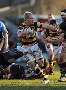 Andy Powell on a charge against Harlequins Andy Powell on a charge against Harlequins