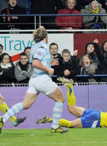 Gonzalo Canale scoring for Racing against Clermont Gonzalo Canale scoring for Racing against Clermont