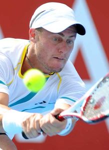 Tough start for Hewitt