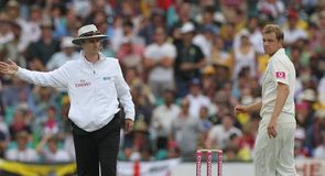 Billy Bowden signals the no-ball to break Beer's heart Billy Bowden signals the no-ball to break Beer's heart