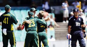Brett Lee's early strike handed Matt Prior his second duck in a row.
