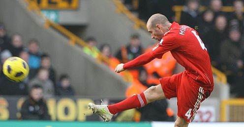 http://img.skysports.com/11/01/496x259/Raul-Meireles-Liverpool-Premier-League-PA_2553933.jpg