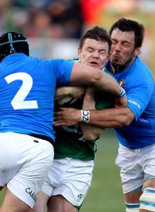 Brian O Driscoll double teamed Ireland v Italy 2011